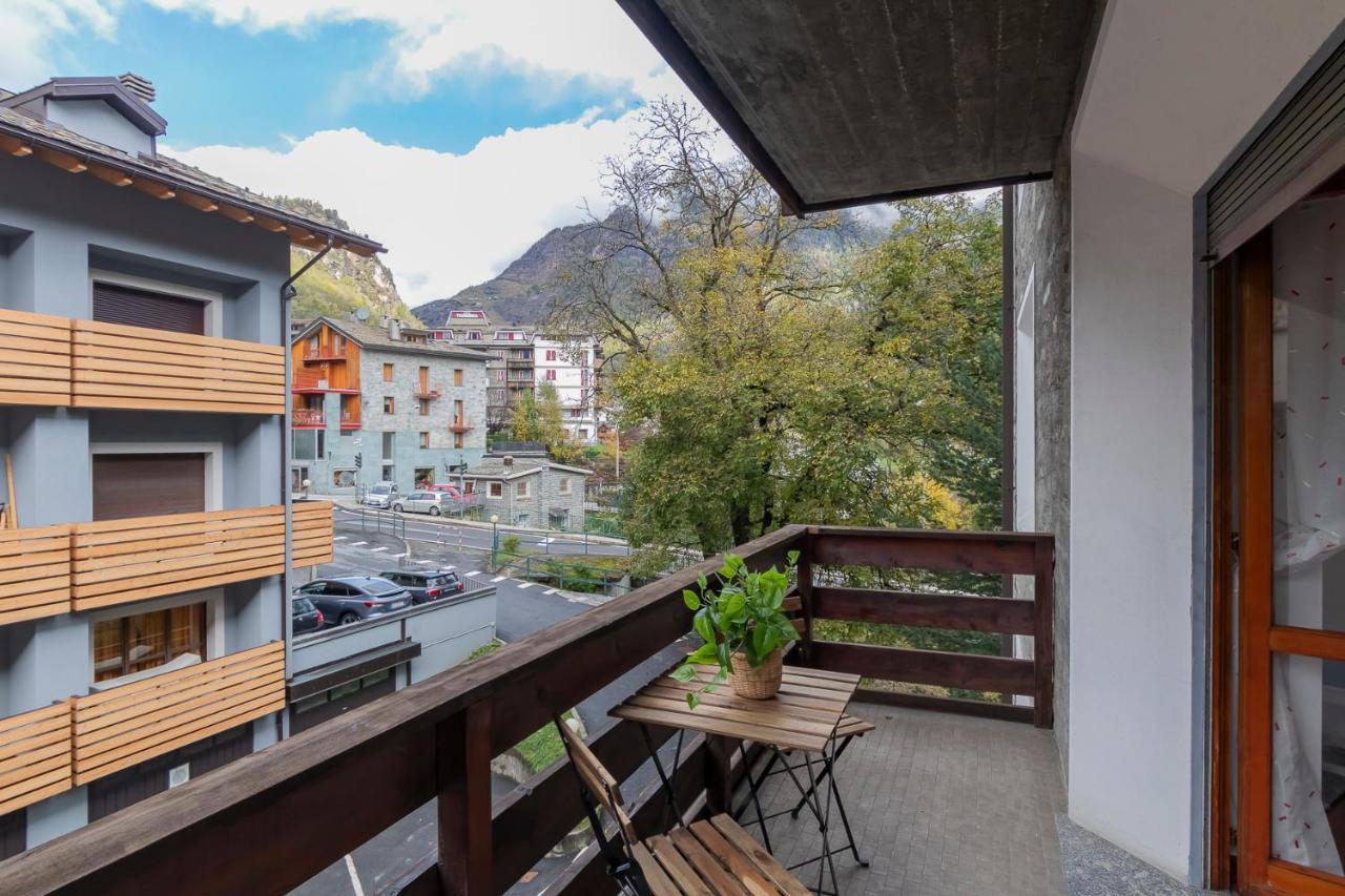 Ihost Flat - Valmalenco Centro Apartment Chiesa in Valmalenco Exterior photo