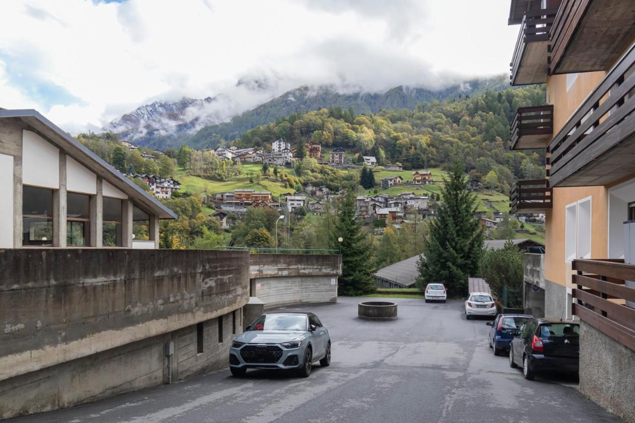 Ihost Flat - Valmalenco Centro Apartment Chiesa in Valmalenco Exterior photo